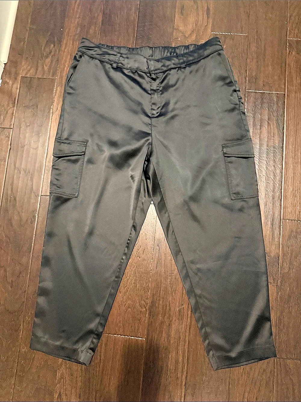 TORRID Relaxed Taper Satin Cargo Pant Black Size 16